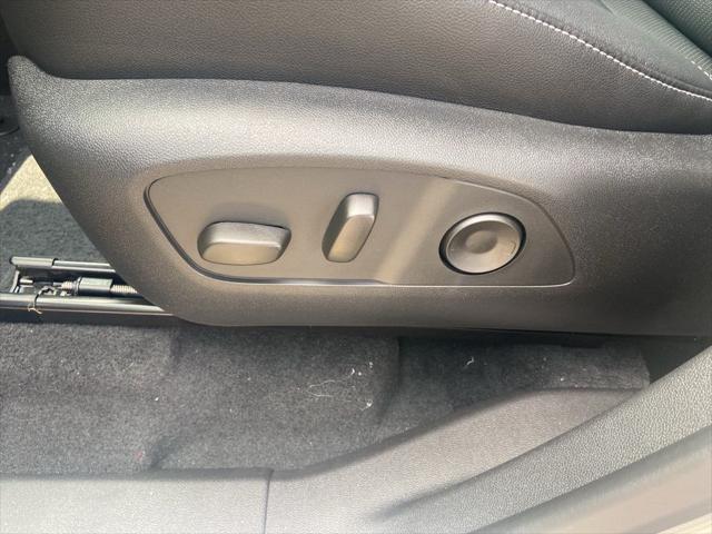 Photo of 2025 Sterling Gray Metallic Chevrolet Traverse