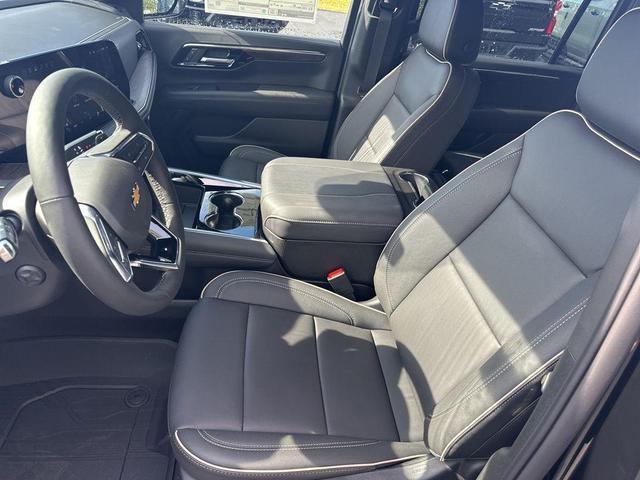 Photo of 2026 Black Chevrolet Suburban