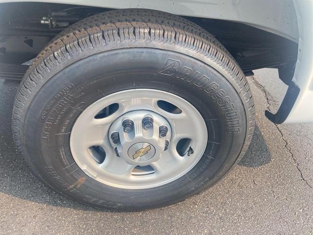 Photo of 2025 Summit White Chevrolet Express 2500