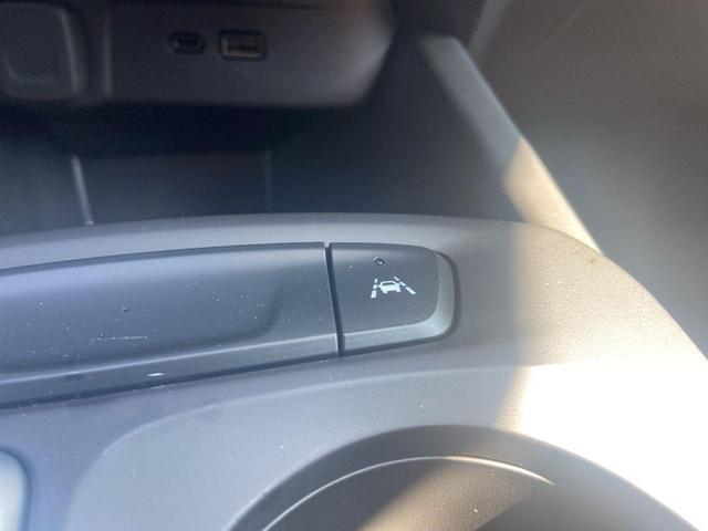 Photo of 2025 Summit White Chevrolet Trax