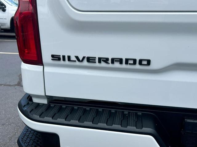 Photo of 2022 Summit White Chevrolet Silverado 1500
