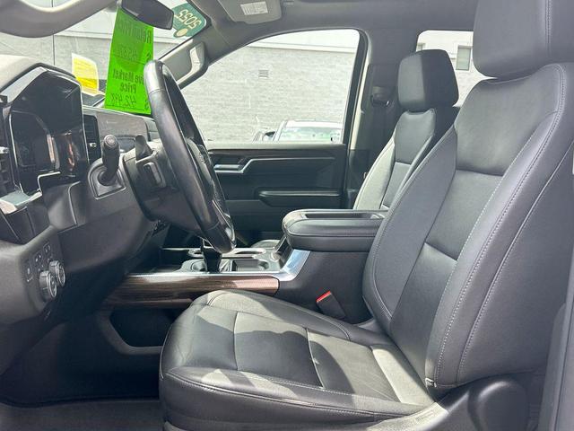 Photo of 2022 Summit White Chevrolet Silverado 1500