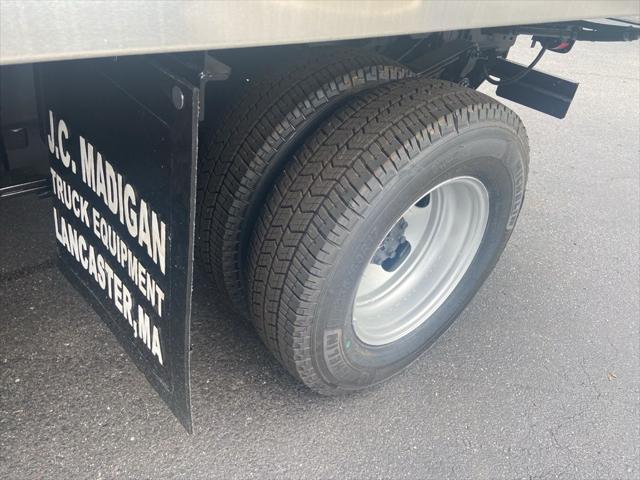 Photo of 2025 Summit White Chevrolet Silverado 3500