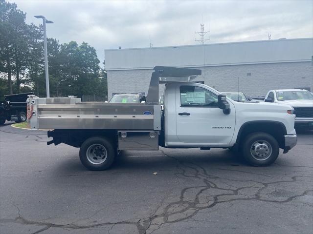 Photo of 2025 Summit White Chevrolet Silverado 3500