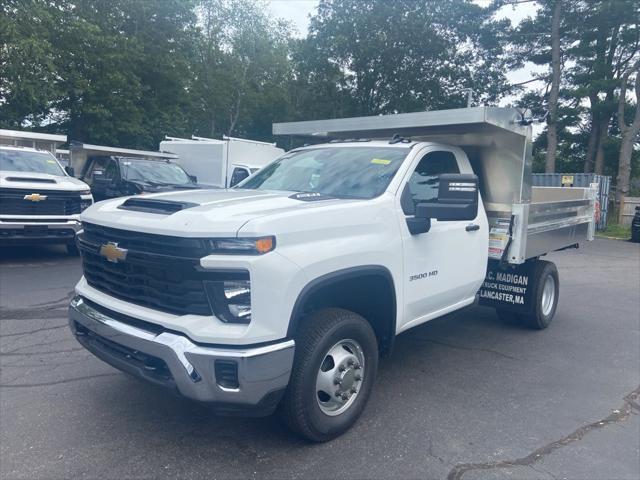 Photo of 2025 Summit White Chevrolet Silverado 3500