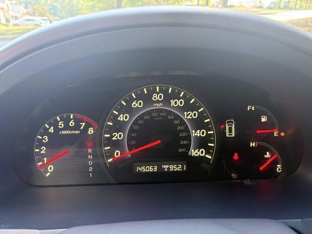 Photo of 2010 White Honda Odyssey