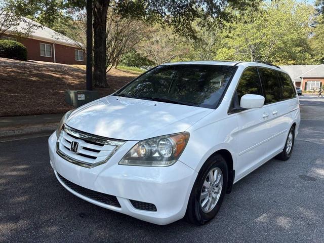Photo of 2010 White Honda Odyssey