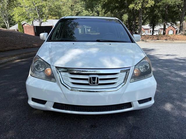 Photo of 2010 White Honda Odyssey