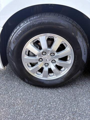 Photo of 2010 White Honda Odyssey