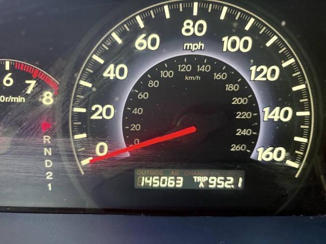 Photo of 2010 White Honda Odyssey