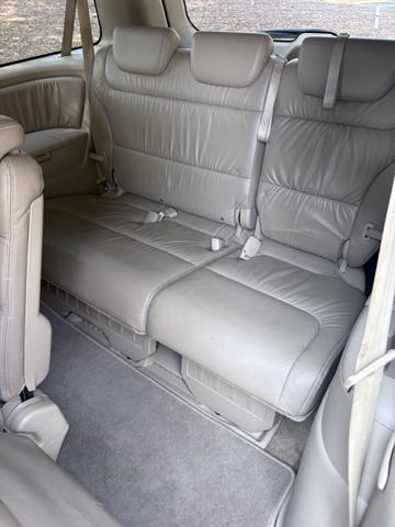 Photo of 2010 White Honda Odyssey