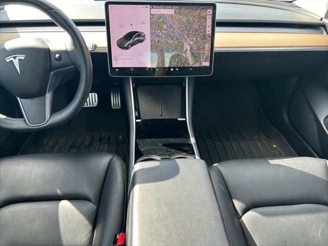 Photo of 2020 Gray Tesla Model 3