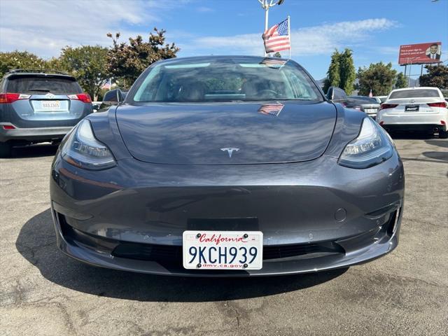 Photo of 2020 Gray Tesla Model 3