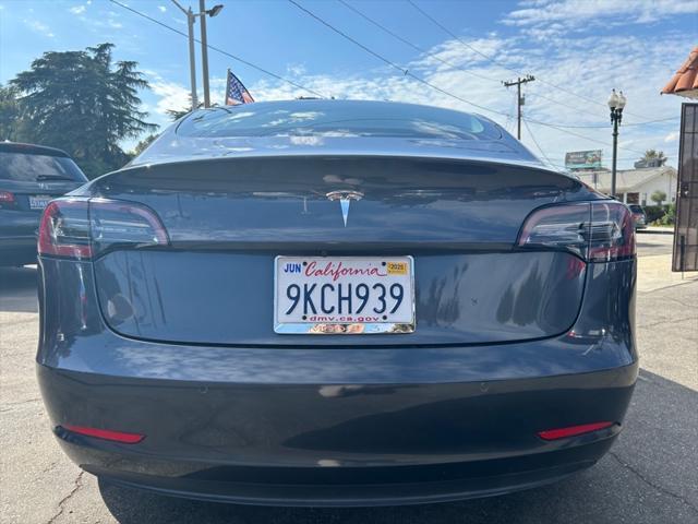 Photo of 2020 Gray Tesla Model 3