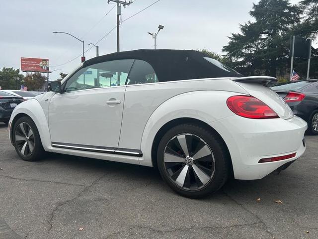 Photo of 2014 White Volkswagen Beetle