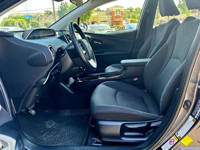 Photo of 2017 Magnetic Gray Metallic Toyota Prius