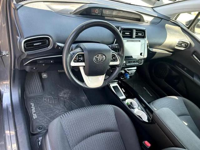 Photo of 2017 Magnetic Gray Metallic Toyota Prius