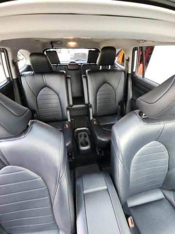 Photo of 2023 Wind Chill Pearl Toyota Highlander