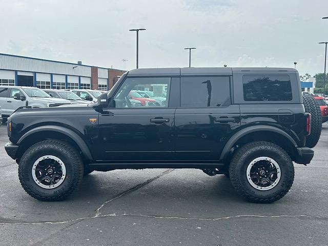 Photo of 2025 Shadow Black Ford Bronco
