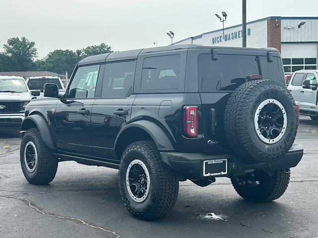 Photo of 2025 Shadow Black Ford Bronco