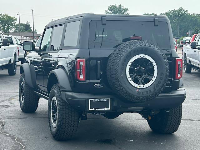 Photo of 2025 Shadow Black Ford Bronco
