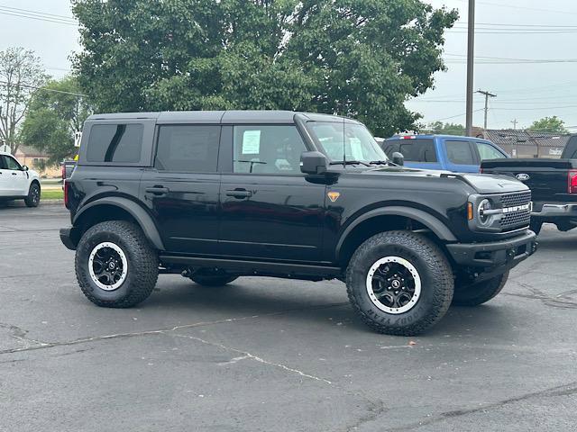 Photo of 2025 Shadow Black Ford Bronco