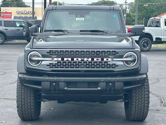 Photo of 2025 Shadow Black Ford Bronco