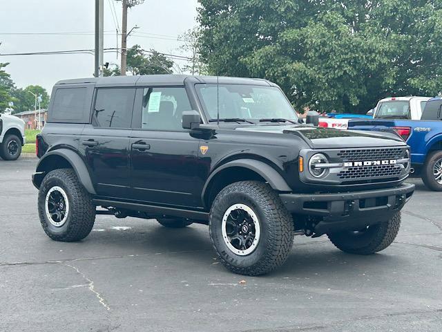 Photo of 2025 Shadow Black Ford Bronco