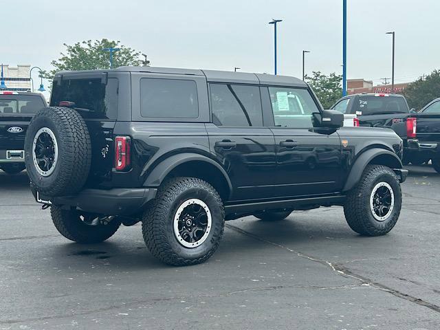 Photo of 2025 Shadow Black Ford Bronco