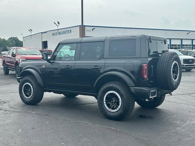 Photo of 2025 Shadow Black Ford Bronco