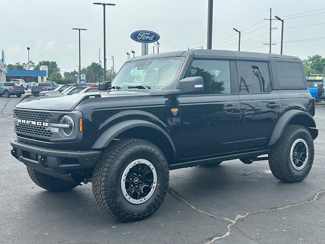 Photo of 2025 Shadow Black Ford Bronco