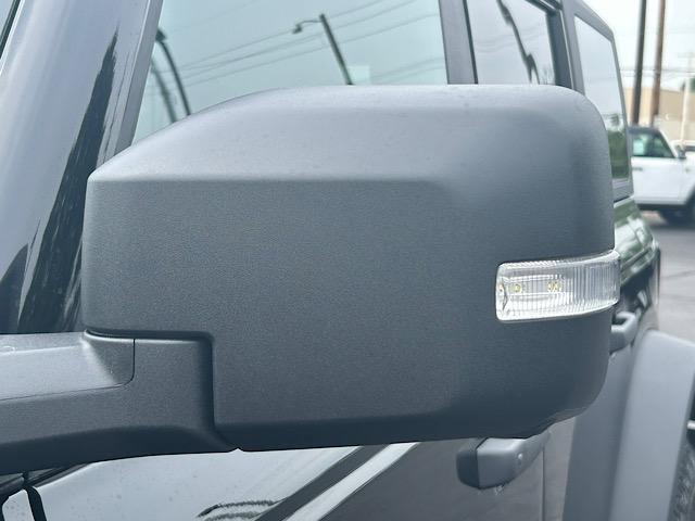 Photo of 2025 Shadow Black Ford Bronco