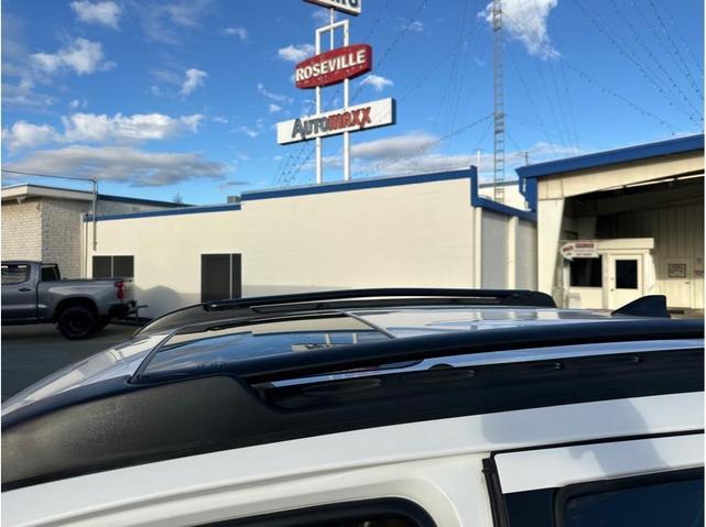 Photo of 2016 White Toyota Tacoma