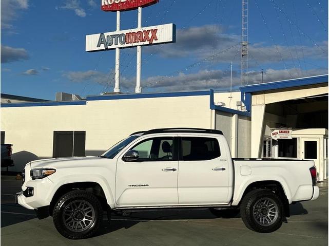Photo of 2016 White Toyota Tacoma