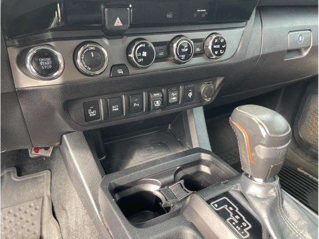 Photo of 2018 White Toyota Tacoma