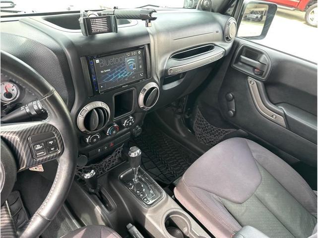 Photo of 2013 Black Jeep Wrangler