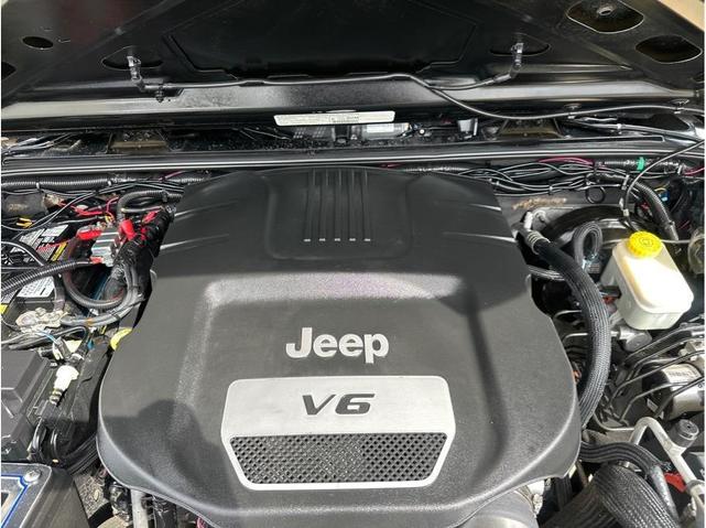 Photo of 2013 Black Jeep Wrangler