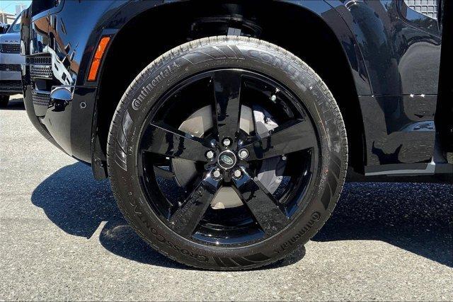 Photo of 2025 Santorini Black Land Rover Defender