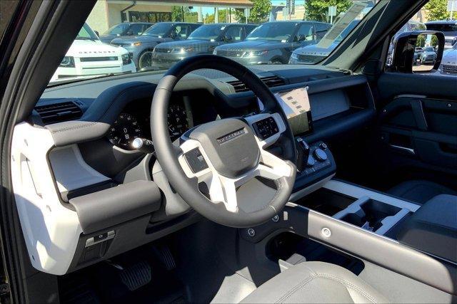 Photo of 2025 Santorini Black Land Rover Defender
