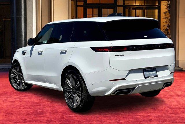 Photo of 2025 Fuji White Land Rover Range Rover Sport