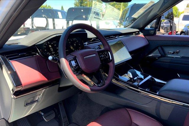 Photo of 2025 Fuji White Land Rover Range Rover Sport