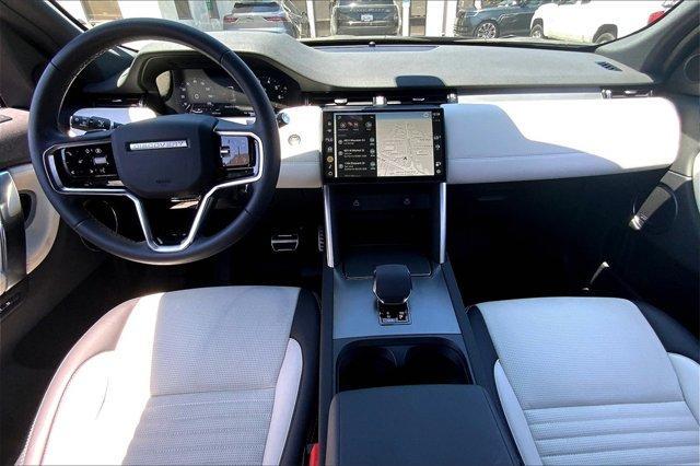 Photo of 2024 Firenze Red Land Rover Discovery Sport