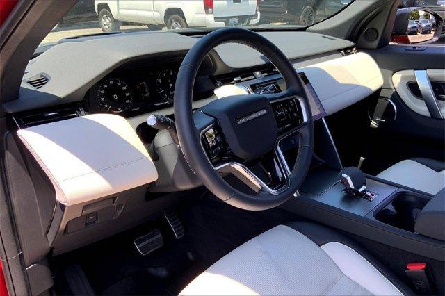 Photo of 2024 Firenze Red Land Rover Discovery Sport