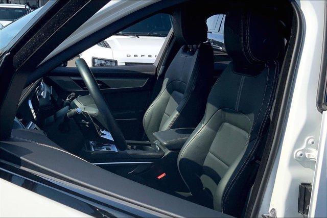 Photo of 2025 Fuji White Jaguar F-PACE