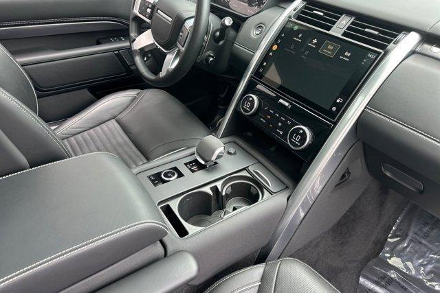 Photo of 2024 Carpathian Grey Land Rover Discovery