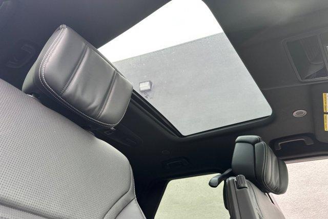 Photo of 2024 Carpathian Grey Land Rover Discovery
