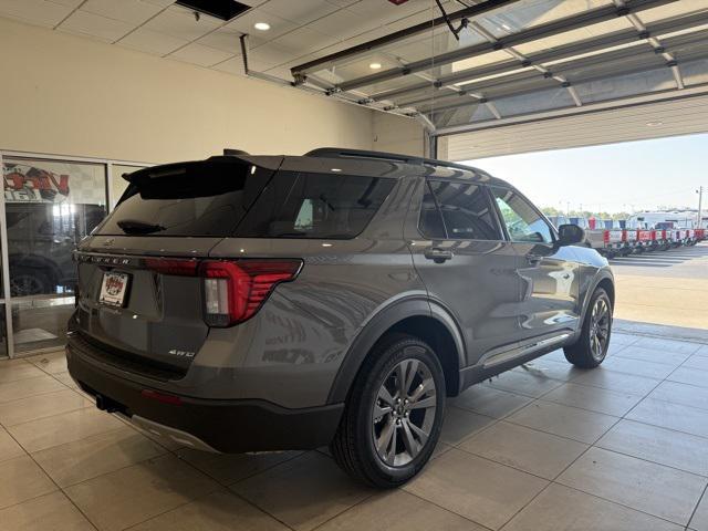 Photo of 2025 Carbonized Gray Metallic Ford Explorer