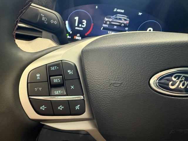 Photo of 2025 Carbonized Gray Metallic Ford Explorer