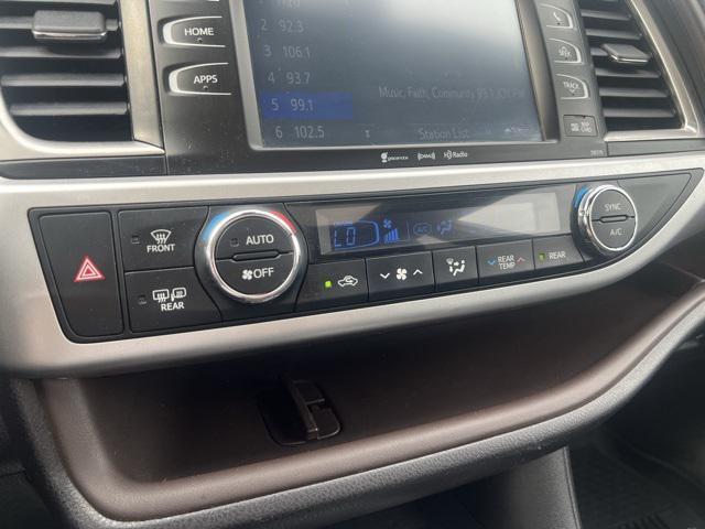 Photo of 2018 Predawn Gray Mica Toyota Highlander