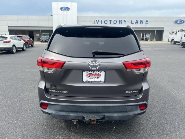 Photo of 2018 Predawn Gray Mica Toyota Highlander
